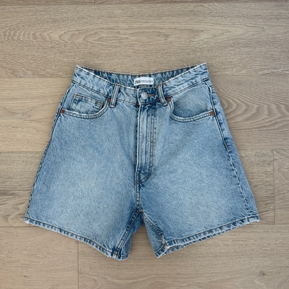 Zara Mom Denim Shorts - Picture 1 of 6
